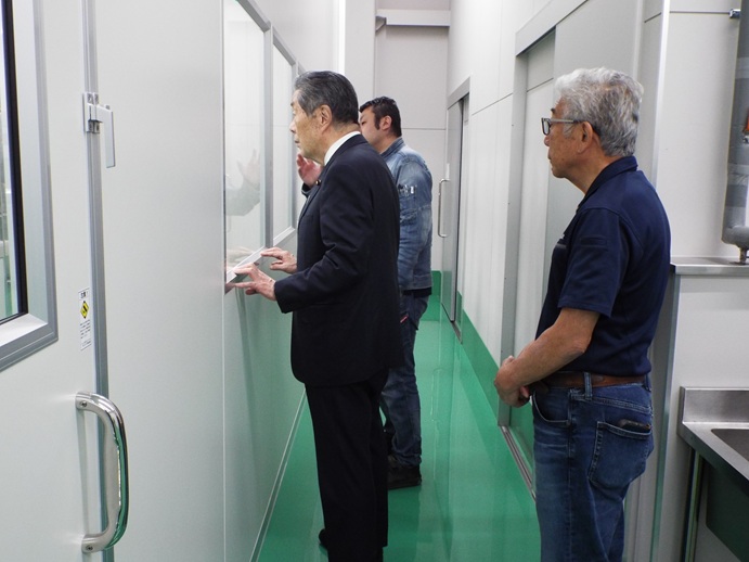 工場視察　霧島市の写真