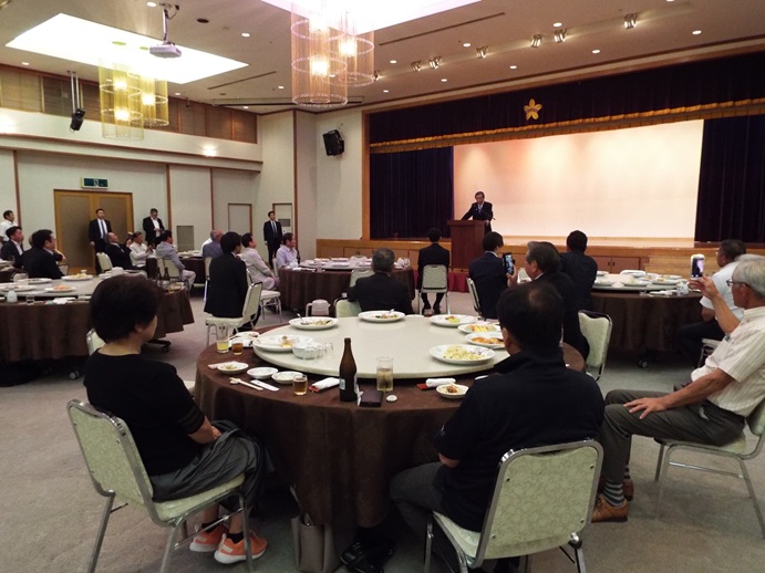 自由民主党鹿屋支部定期大会の写真