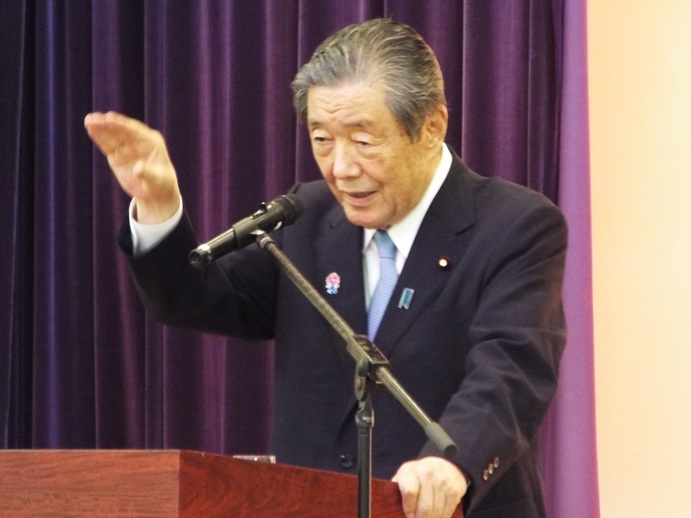 自由民主党鹿屋支部定期大会の写真