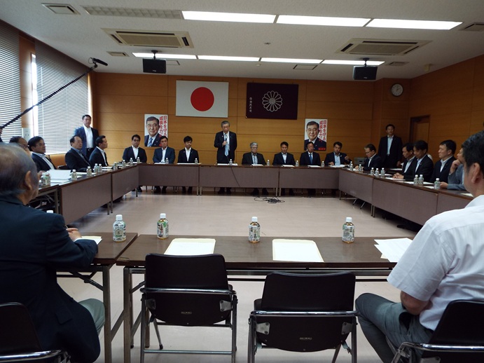 自民党県連執行部役員・選挙対策常任委員合同会議の写真