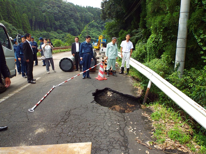 霧島地区　大雨による災害現場視察の写真