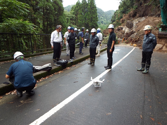 大雨による災害現場視察　霧島地区　の写真