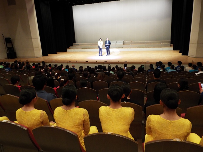 市民ミュージカル　激励の写真