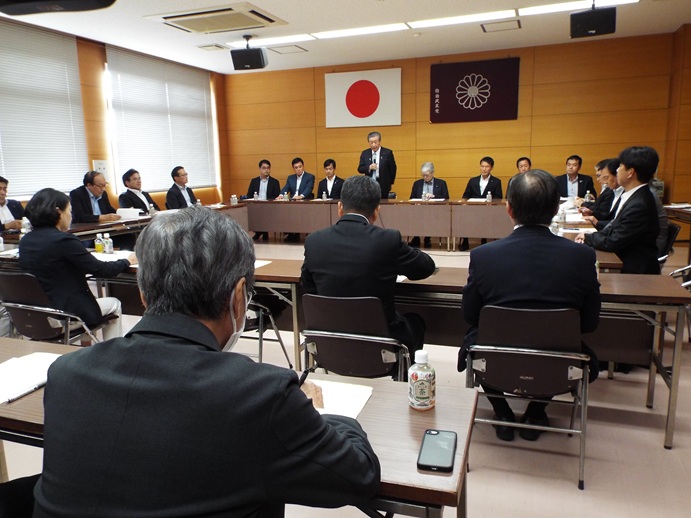 自民党県連執行部役員選対常任委員合同会議の写真