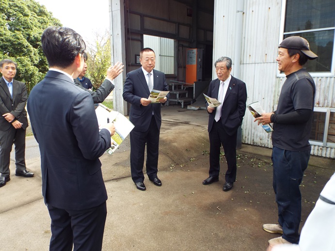 茶生産者視察　肝属・曽於地区の写真