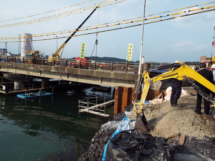 現場視察の写真