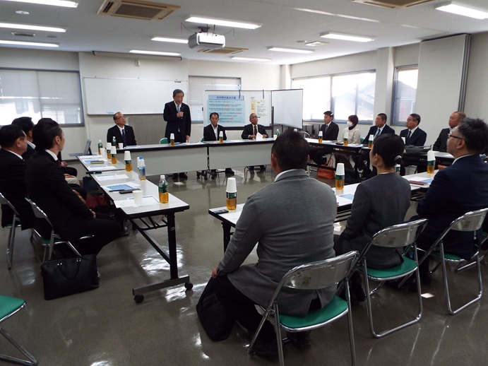 霧島市議会の皆様と意見交換会の写真