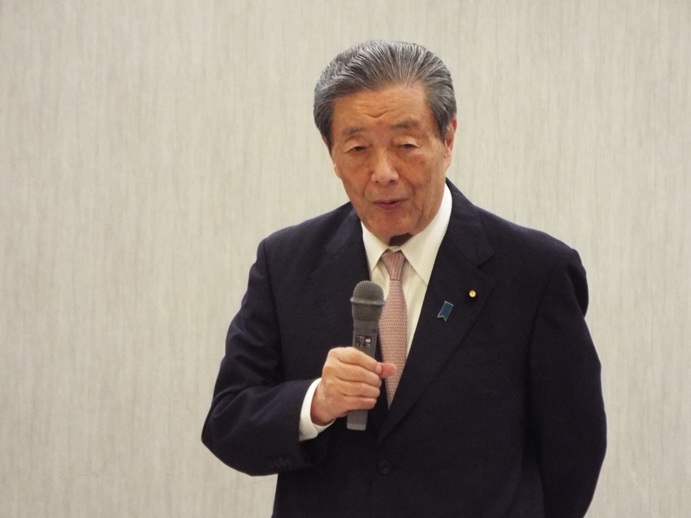 鹿児島県自動車整備政治連盟政経懇談会の写真