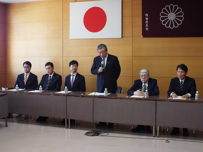 自民党鹿児島県連執行部選対常任委員会合同会議の写真